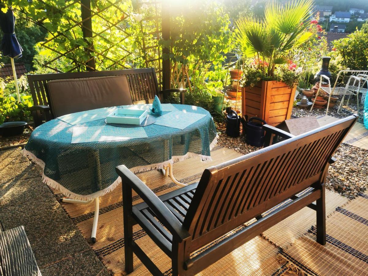 Ferienhaus Mit Riesen Garten, Drei Terrassen, Toller Aussicht Am Waldrand, Auch Als Monteur-Wohnung Hemer Eksteriør bilde